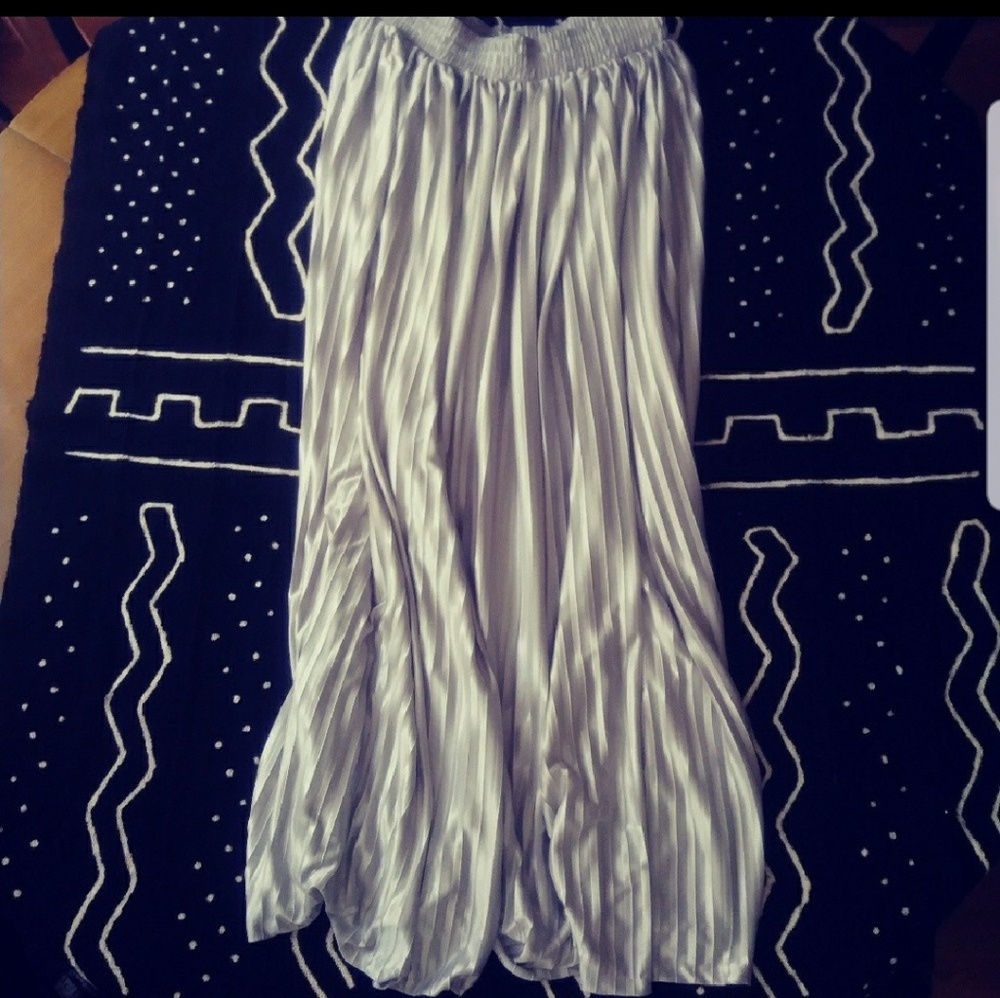 NWT! American Apparel Long Accordion Pleat Skirt